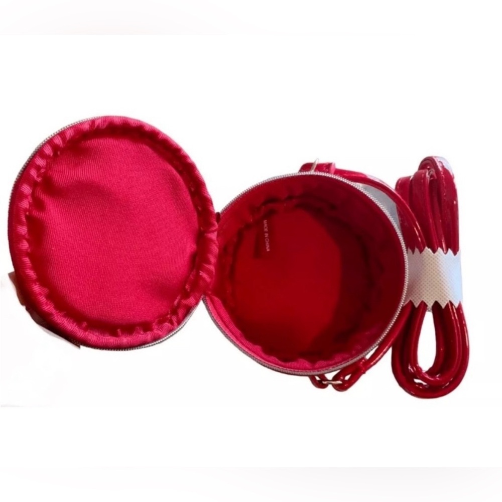 NEW Marc Jacob’s Mini Round Crossbody Red Bag - Picture 2 of 5